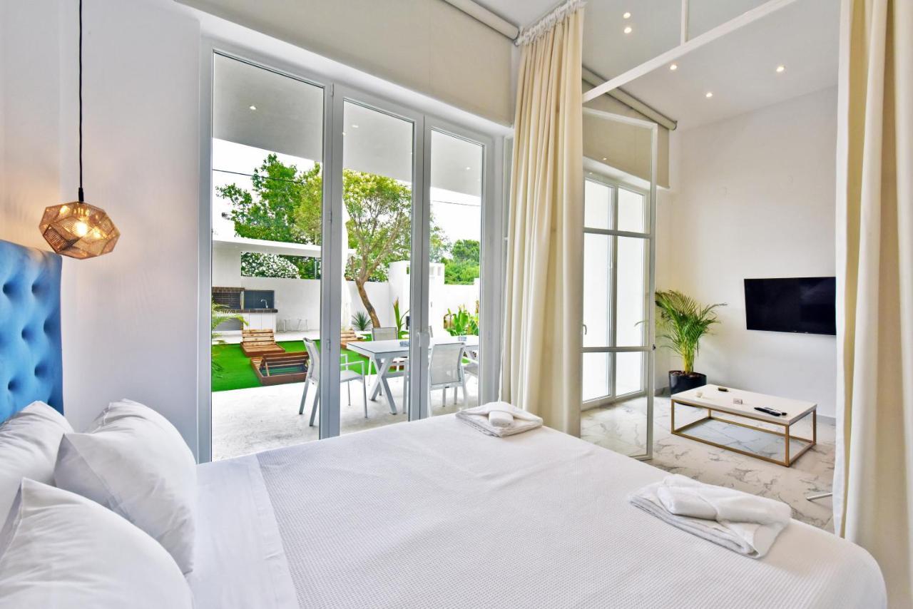4 Elements Seaside Luxury Suites By Rentalspro Services Nea Moudania Halkidiki Exterior photo