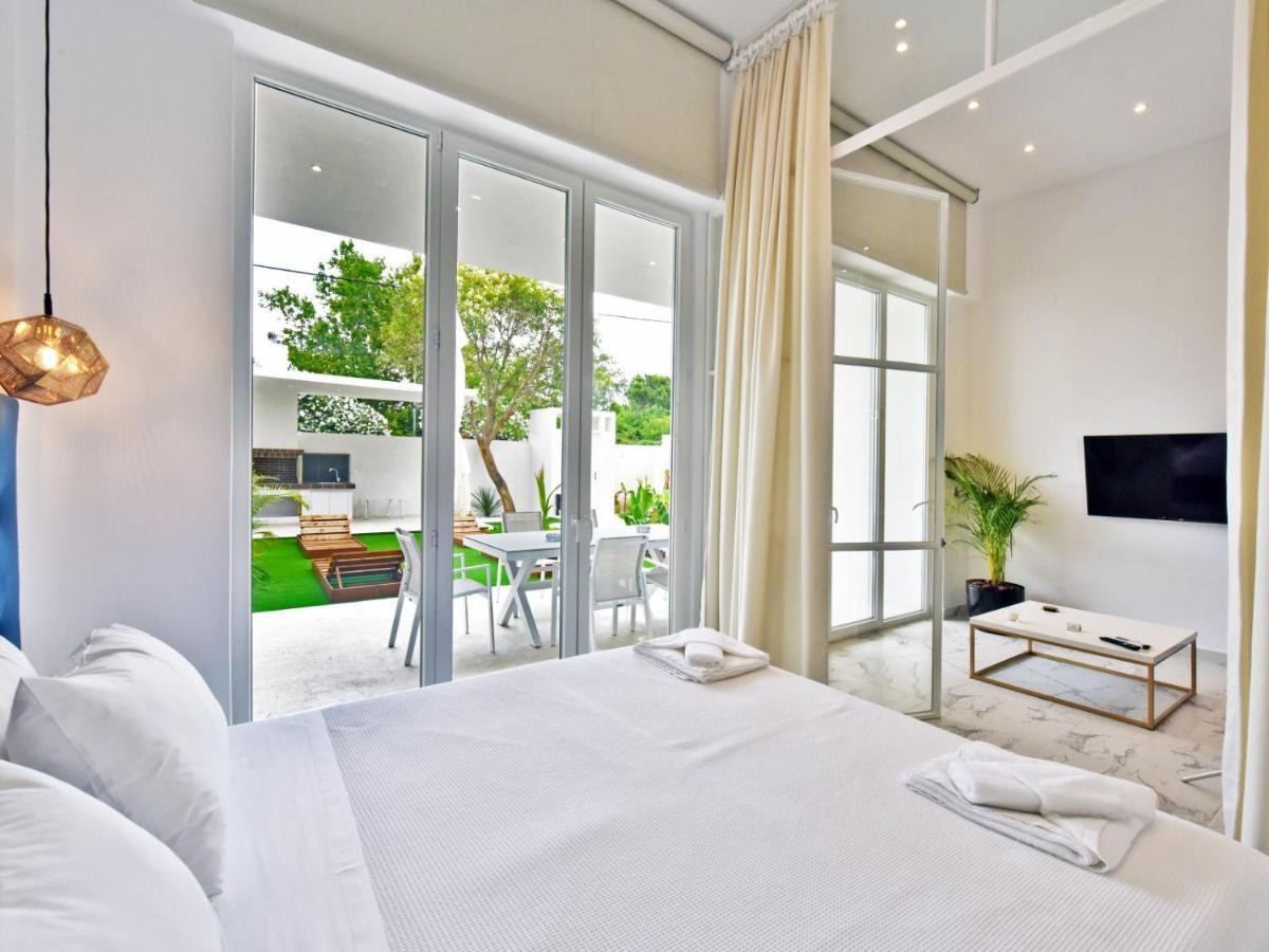 4 Elements Seaside Luxury Suites By Rentalspro Services Nea Moudania Halkidiki Exterior photo