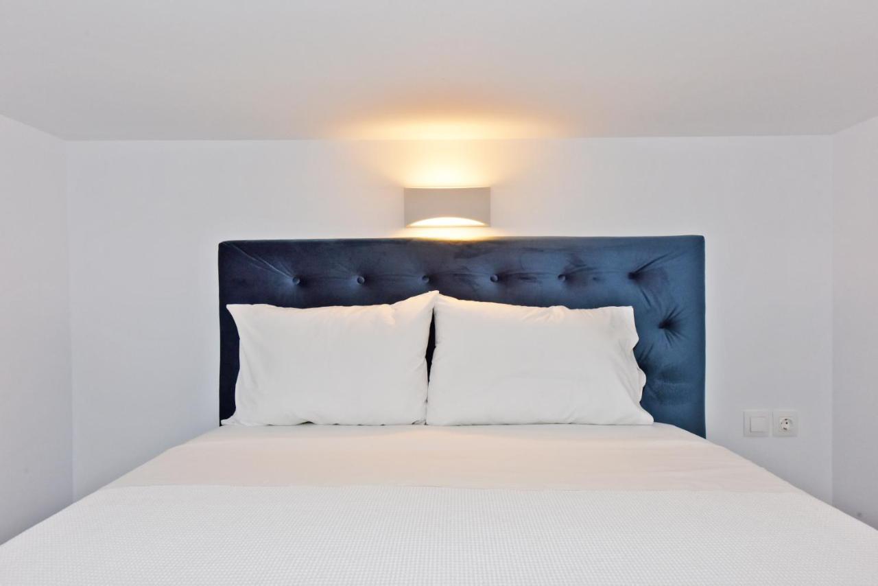 4 Elements Seaside Luxury Suites By Rentalspro Services Nea Moudania Halkidiki Exterior photo